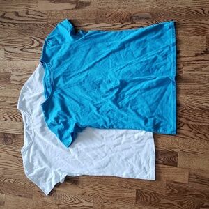 (M) Ellen Tracy Made in Canada Two Piece T-Shirt Bundle Neutral Solid Color